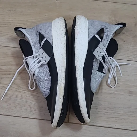 Y3 Boost Light Running Shoes Size 8.5 - Picture 7 of 12